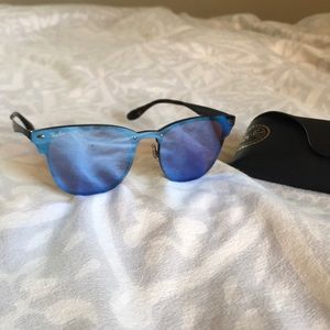 COPY - Blue mirrored ray ban sunglasses